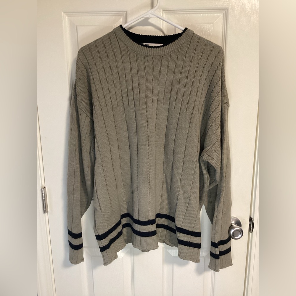 Vintage Xtreme Gear tan and black y2k sweater-size large